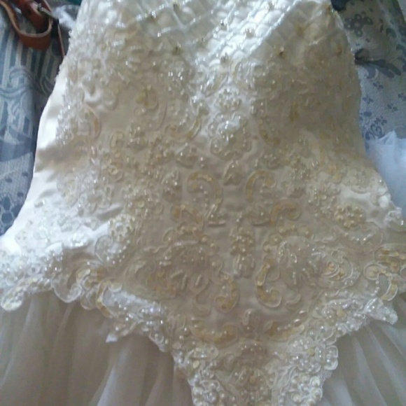 Mori Lee wedding dress! - Picture 5 of 8